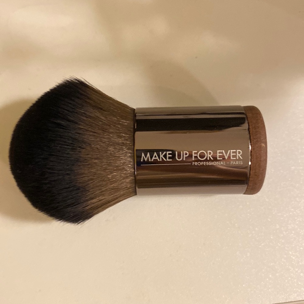 Makeup forever makeup kabuki brush 124